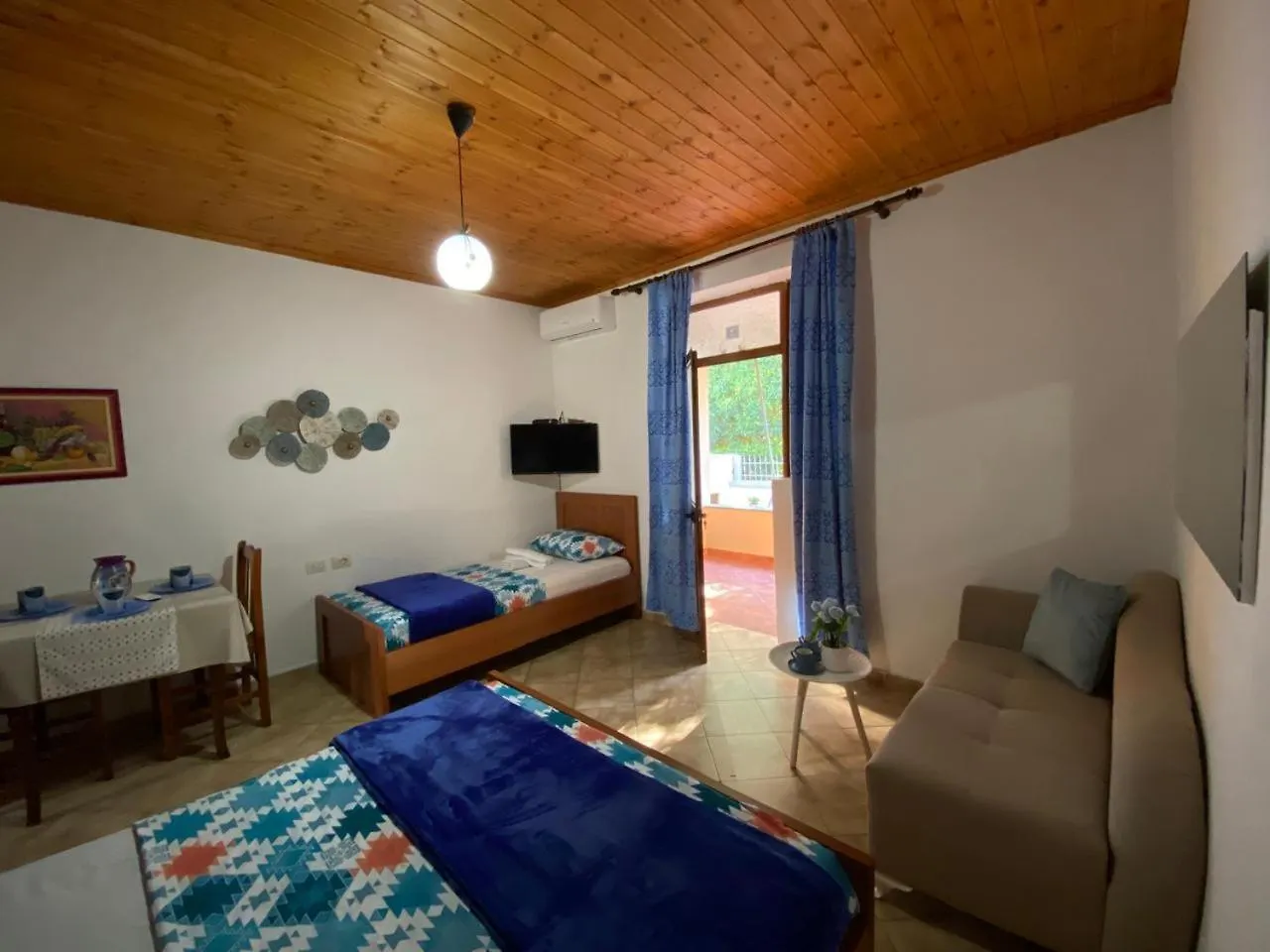 Ramo'S Charming Studio Apartment With Sunlit Veranda - 2Nd Vlore