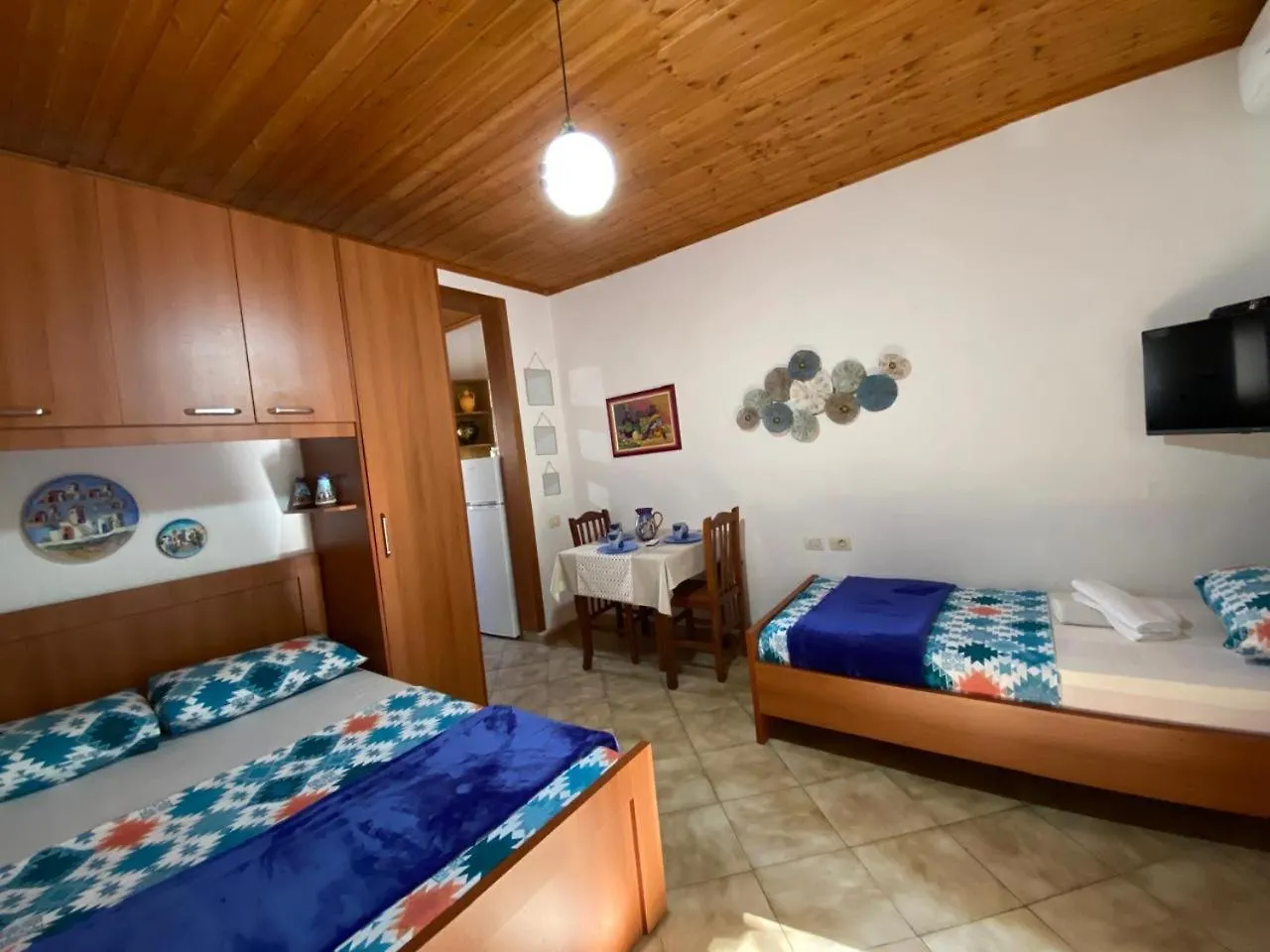 Ramo'S Charming Studio Apartment With Sunlit Veranda - 2Nd Vlore 0*,