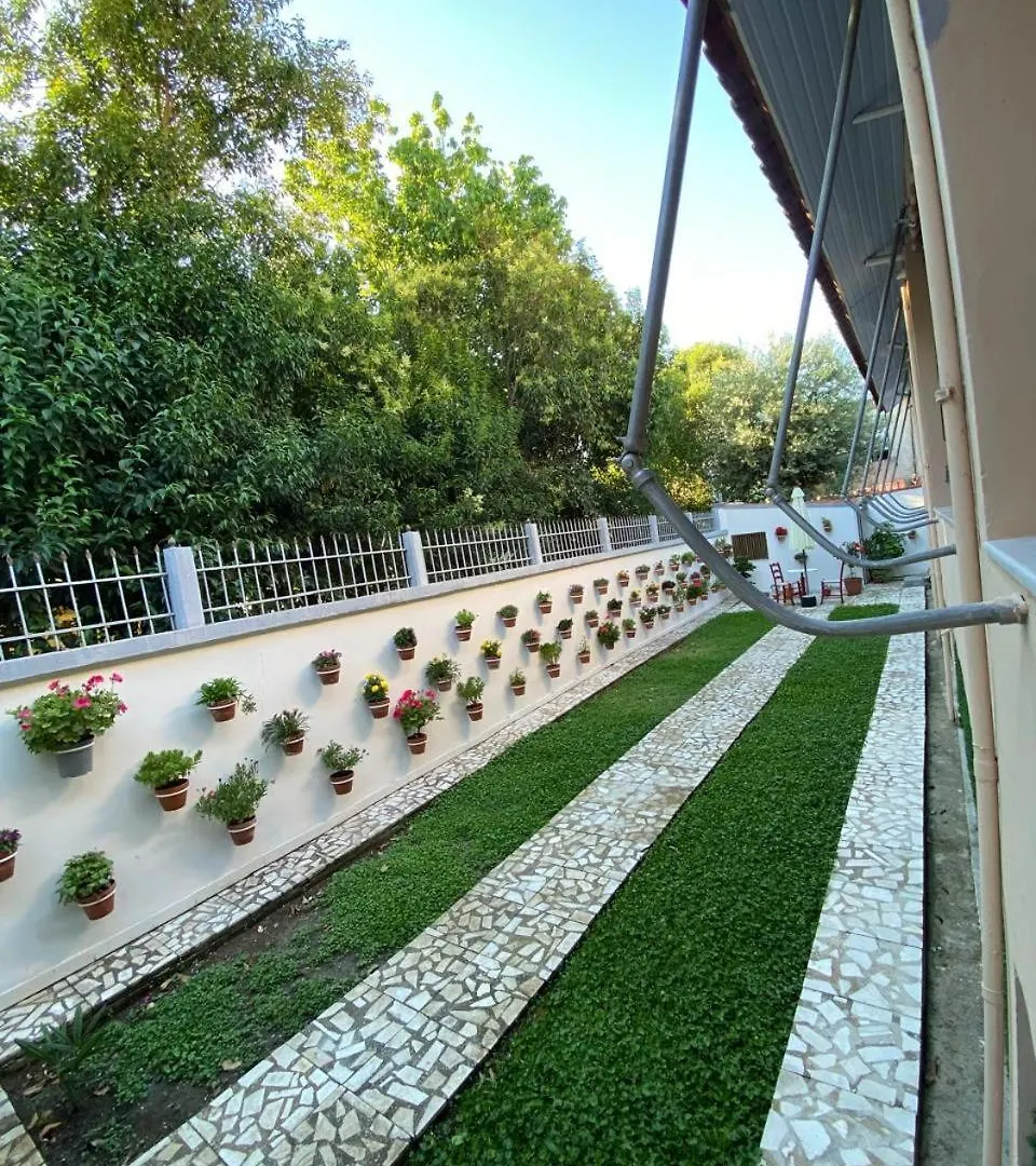 Ramo'S Charming Studio Apartment With Sunlit Veranda - 2Nd Vlore