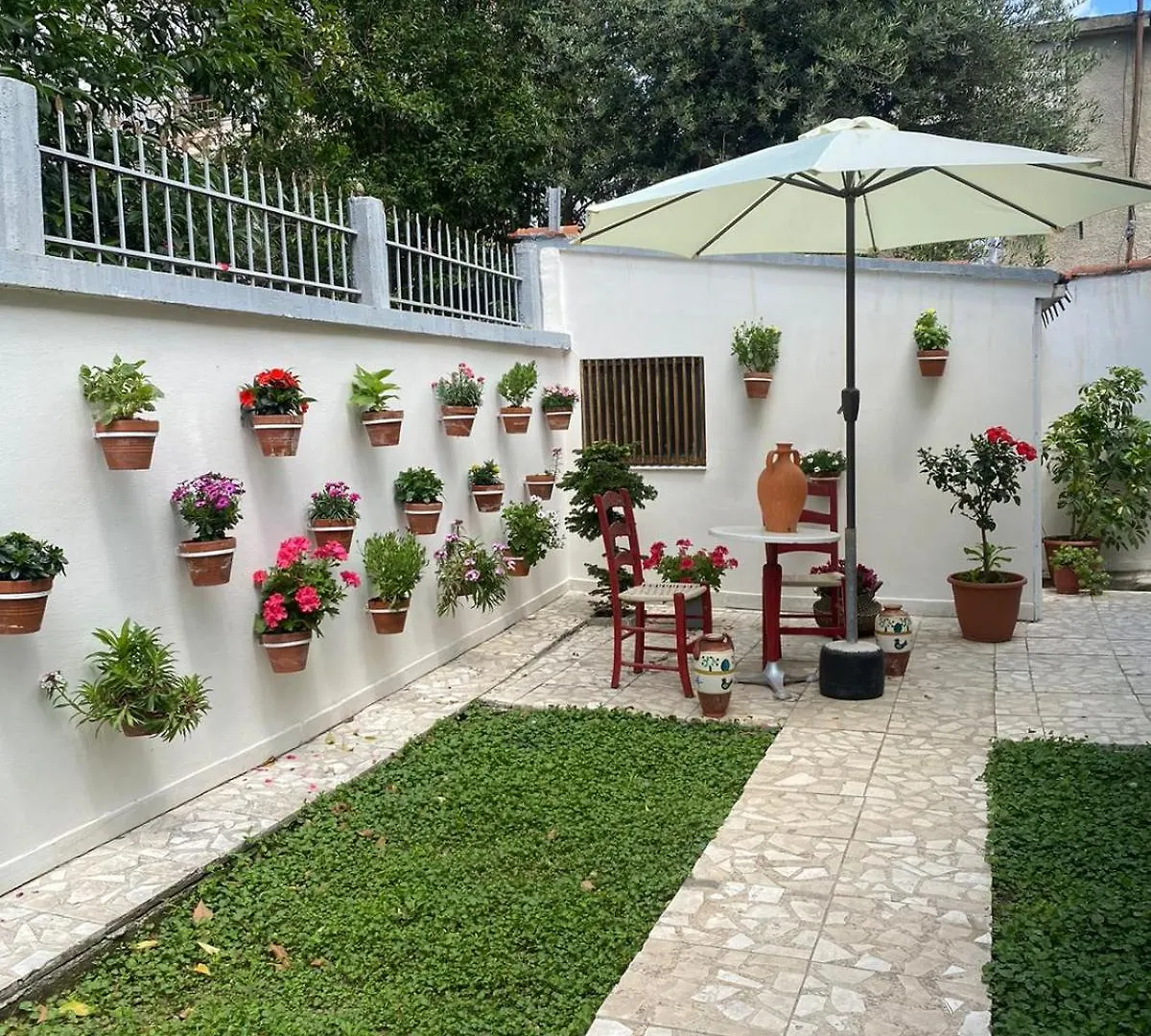 Ramo'S Charming Studio Apartment With Sunlit Veranda - 2Nd Vlore