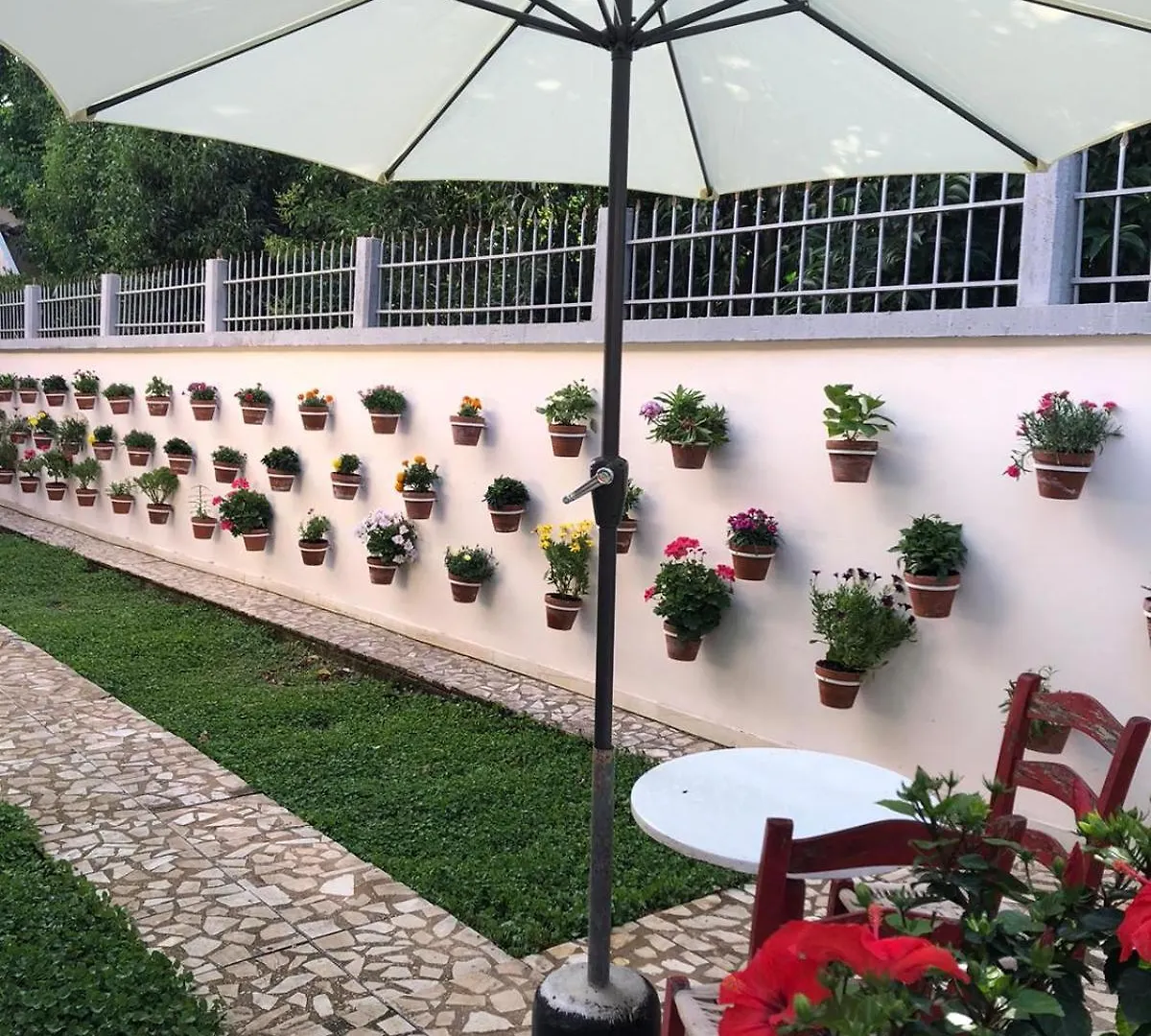 Ramo'S Charming Studio Apartment With Sunlit Veranda - 2Nd Vlore Albania